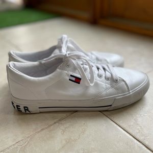 TOMMY HILFIGER WHITE SHOES